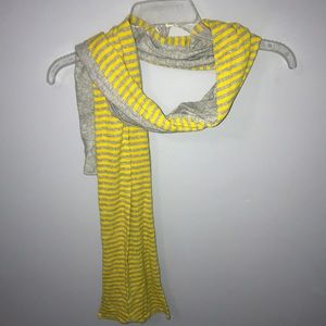 Old navy winter scarf. Gray and yellow.